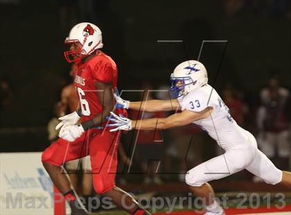 Thumbnail 1 in St. Xavier vs. Colerain photogallery.