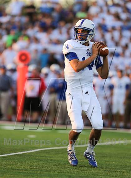 Thumbnail 2 in St. Xavier vs. Colerain photogallery.