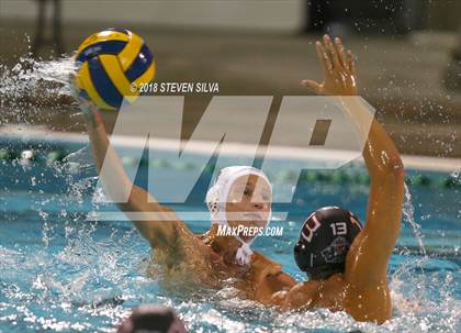 Thumbnail 2 in La Jolla vs. Vista (CIF SoCal Regional D2 Final) photogallery.