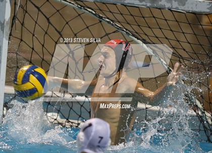 Thumbnail 3 in La Jolla vs. Vista (CIF SoCal Regional D2 Final) photogallery.