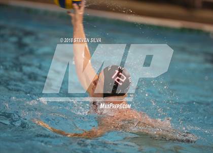 Thumbnail 3 in La Jolla vs. Vista (CIF SoCal Regional D2 Final) photogallery.