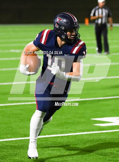 Thumbnail 3 in Fort Bend Travis @ Tompkins (UIL 6A Bi-District Playoff) photogallery.