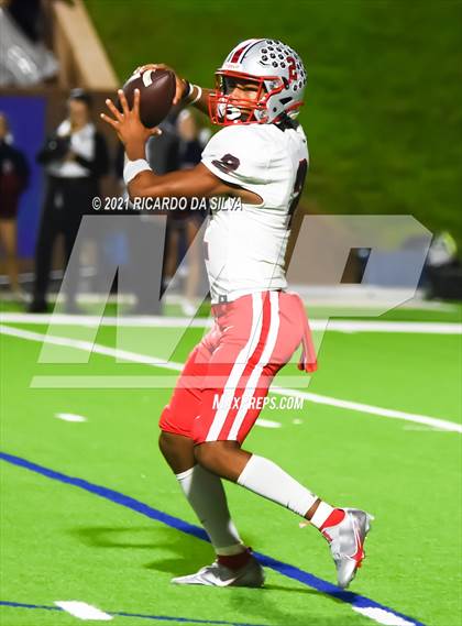 Thumbnail 1 in Fort Bend Travis @ Tompkins (UIL 6A Bi-District Playoff) photogallery.