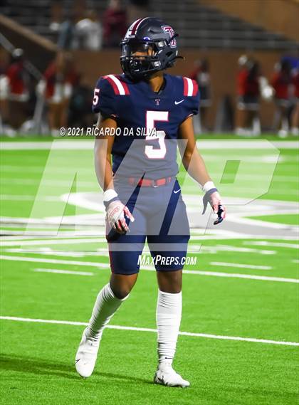 Thumbnail 2 in Fort Bend Travis @ Tompkins (UIL 6A Bi-District Playoff) photogallery.