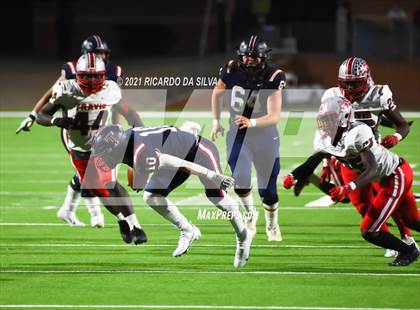 Thumbnail 3 in Fort Bend Travis @ Tompkins (UIL 6A Bi-District Playoff) photogallery.