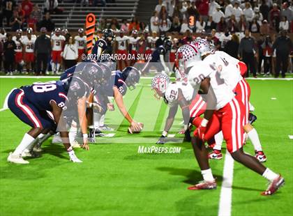 Thumbnail 2 in Fort Bend Travis @ Tompkins (UIL 6A Bi-District Playoff) photogallery.
