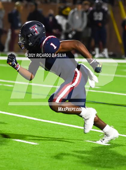 Thumbnail 1 in Fort Bend Travis @ Tompkins (UIL 6A Bi-District Playoff) photogallery.