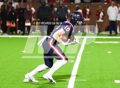 Thumbnail 2 in Fort Bend Travis @ Tompkins (UIL 6A Bi-District Playoff) photogallery.