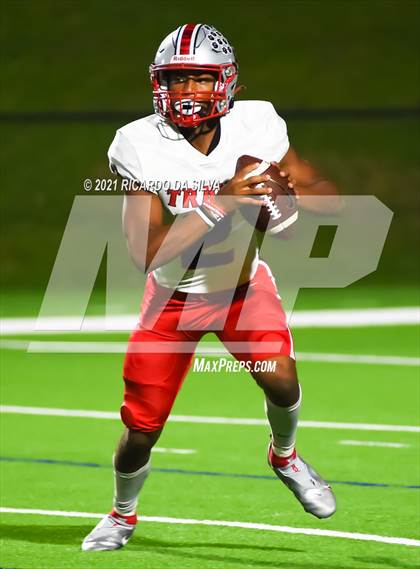 Thumbnail 3 in Fort Bend Travis @ Tompkins (UIL 6A Bi-District Playoff) photogallery.