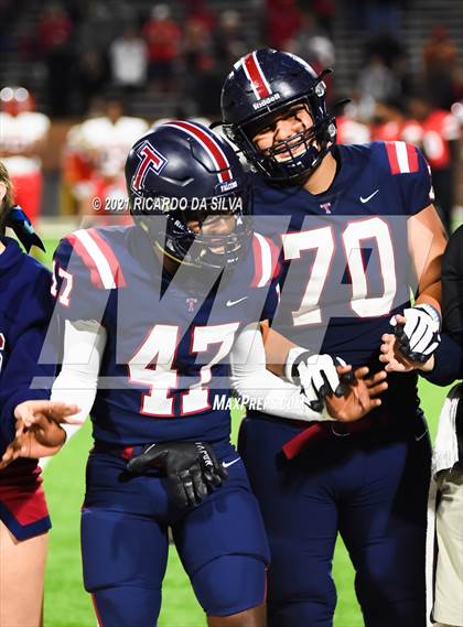 Thumbnail 2 in Fort Bend Travis @ Tompkins (UIL 6A Bi-District Playoff) photogallery.