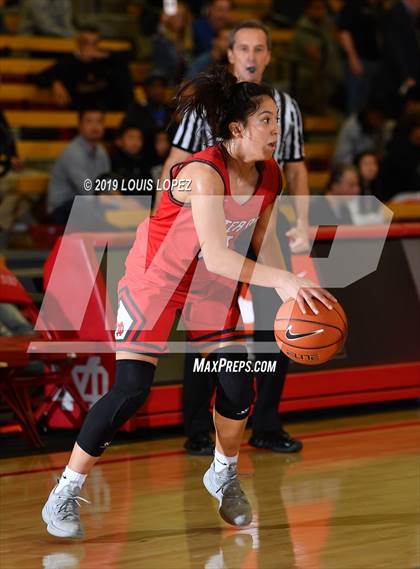 Thumbnail 3 in Bishop Gorman @ Mater Dei (Nike Extravaganza) photogallery.