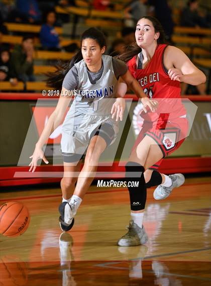 Thumbnail 1 in Bishop Gorman @ Mater Dei (Nike Extravaganza) photogallery.