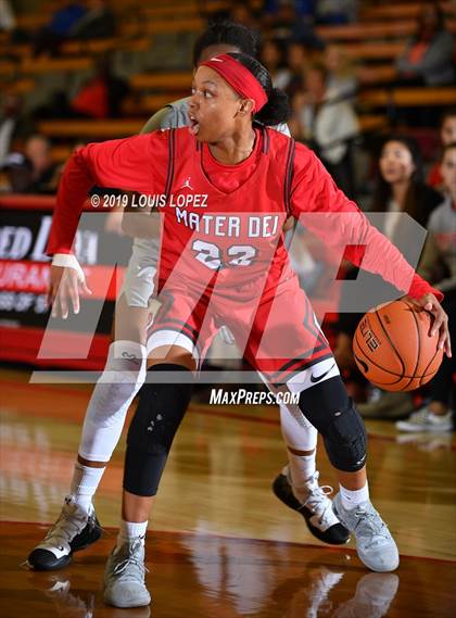 Thumbnail 2 in Bishop Gorman @ Mater Dei (Nike Extravaganza) photogallery.