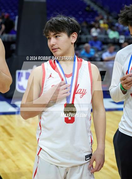 Thumbnail 1 in Holliday vs. Ponder (UIL 3A Basketball Semifinal Medal Ceremony) photogallery.