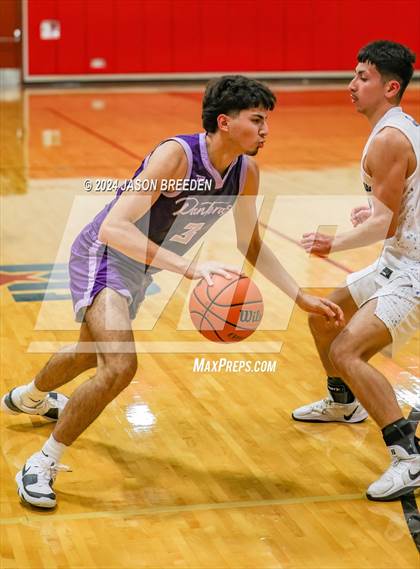 Thumbnail 2 in Weslaco vs United South (Sharyland ISD Thanksgiving Classic) photogallery.