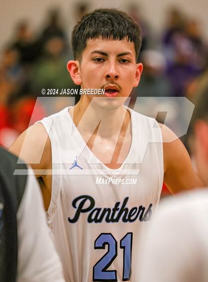 Thumbnail 1 in Weslaco vs United South (Sharyland ISD Thanksgiving Classic) photogallery.