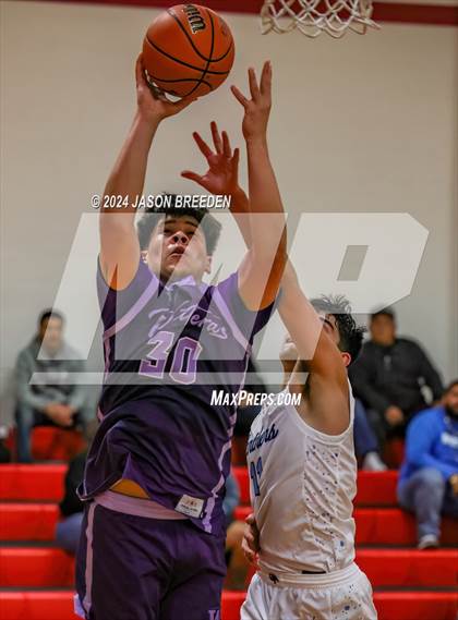 Thumbnail 2 in Weslaco vs United South (Sharyland ISD Thanksgiving Classic) photogallery.