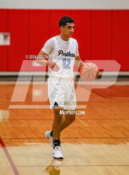 Thumbnail 2 in Weslaco vs United South (Sharyland ISD Thanksgiving Classic) photogallery.