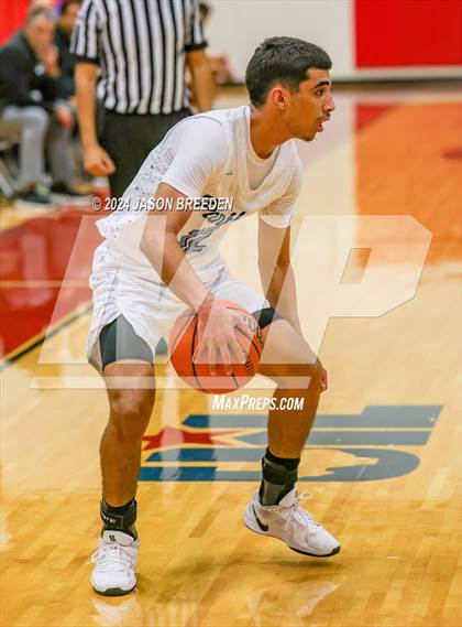 Thumbnail 2 in Weslaco vs United South (Sharyland ISD Thanksgiving Classic) photogallery.