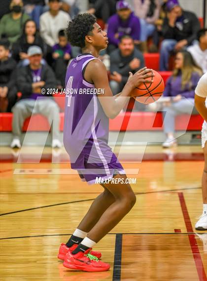 Thumbnail 3 in Weslaco vs United South (Sharyland ISD Thanksgiving Classic) photogallery.