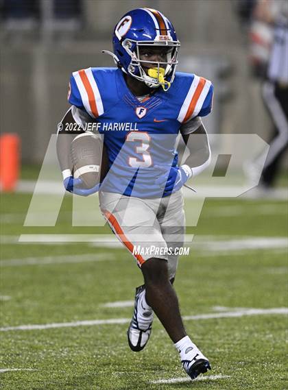 Thumbnail 2 in St. Frances Academy vs. East St. Louis photogallery.