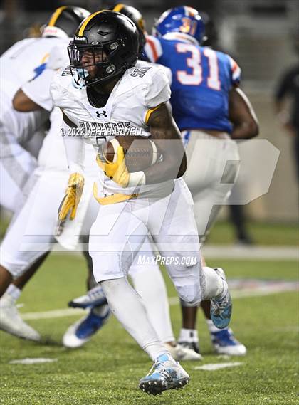 Thumbnail 3 in St. Frances Academy vs. East St. Louis photogallery.