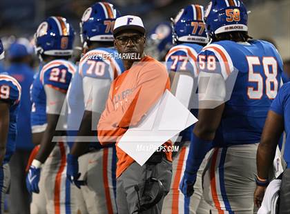 Thumbnail 1 in St. Frances Academy vs. East St. Louis photogallery.