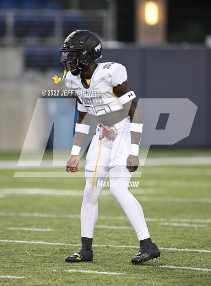 Thumbnail 1 in St. Frances Academy vs. East St. Louis photogallery.
