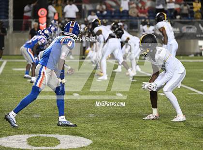 Thumbnail 2 in St. Frances Academy vs. East St. Louis photogallery.