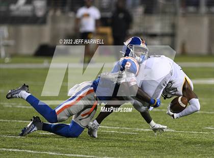 Thumbnail 1 in St. Frances Academy vs. East St. Louis photogallery.