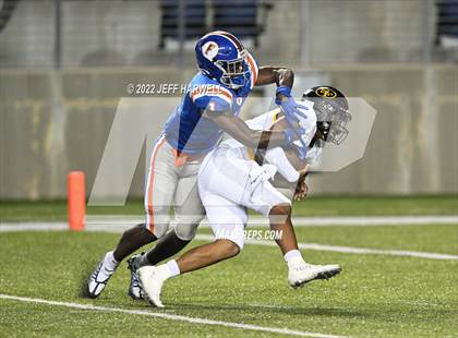 Thumbnail 1 in St. Frances Academy vs. East St. Louis photogallery.