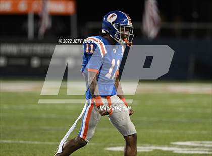 Thumbnail 1 in St. Frances Academy vs. East St. Louis photogallery.