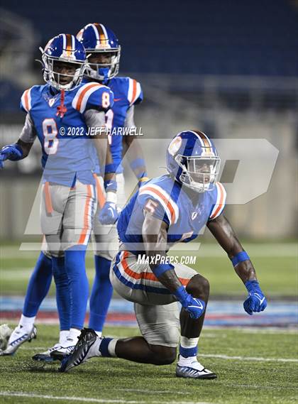 Thumbnail 2 in St. Frances Academy vs. East St. Louis photogallery.