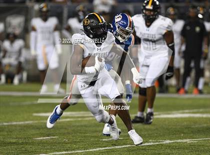 Thumbnail 3 in St. Frances Academy vs. East St. Louis photogallery.