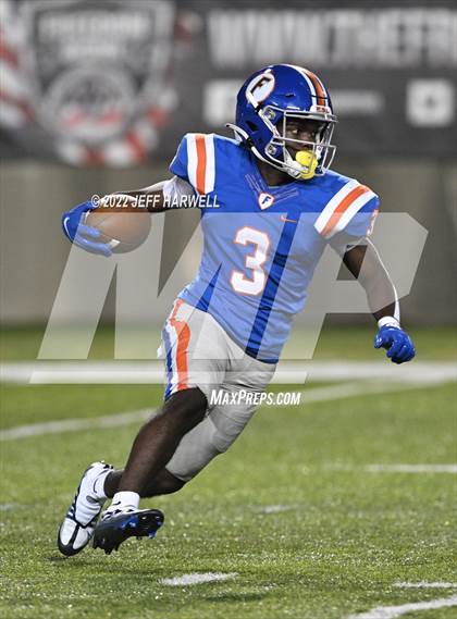 Thumbnail 2 in St. Frances Academy vs. East St. Louis photogallery.