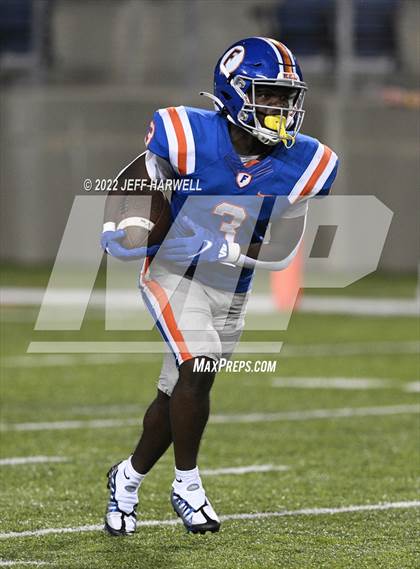 Thumbnail 1 in St. Frances Academy vs. East St. Louis photogallery.