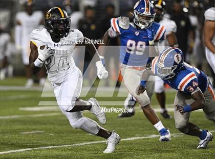Thumbnail 2 in St. Frances Academy vs. East St. Louis photogallery.
