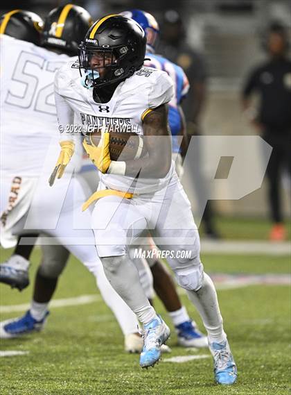 Thumbnail 2 in St. Frances Academy vs. East St. Louis photogallery.
