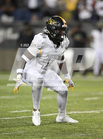 Thumbnail 2 in St. Frances Academy vs. East St. Louis photogallery.