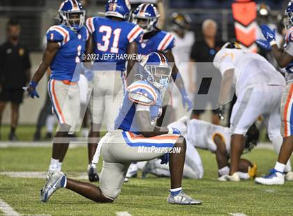 Thumbnail 1 in St. Frances Academy vs. East St. Louis photogallery.