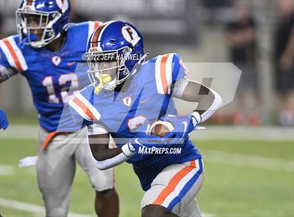 Thumbnail 1 in St. Frances Academy vs. East St. Louis photogallery.
