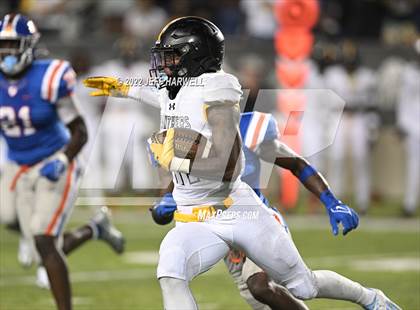 Thumbnail 1 in St. Frances Academy vs. East St. Louis photogallery.