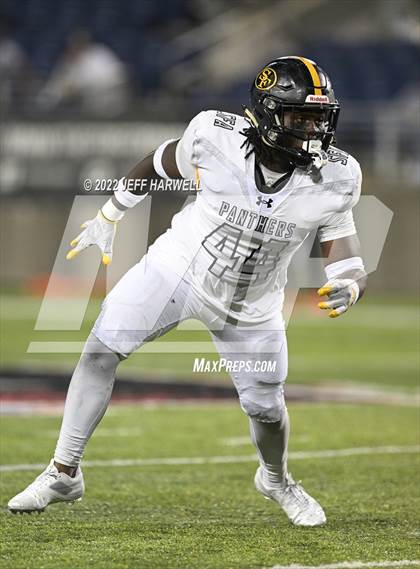 Thumbnail 2 in St. Frances Academy vs. East St. Louis photogallery.