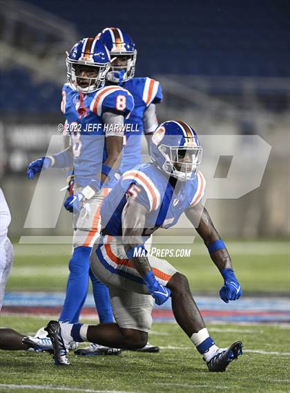 Thumbnail 2 in St. Frances Academy vs. East St. Louis photogallery.