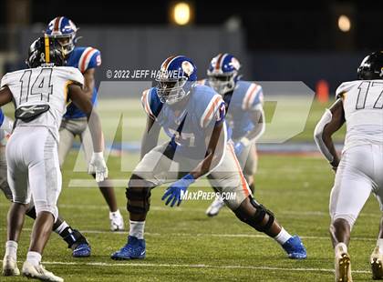 Thumbnail 3 in St. Frances Academy vs. East St. Louis photogallery.