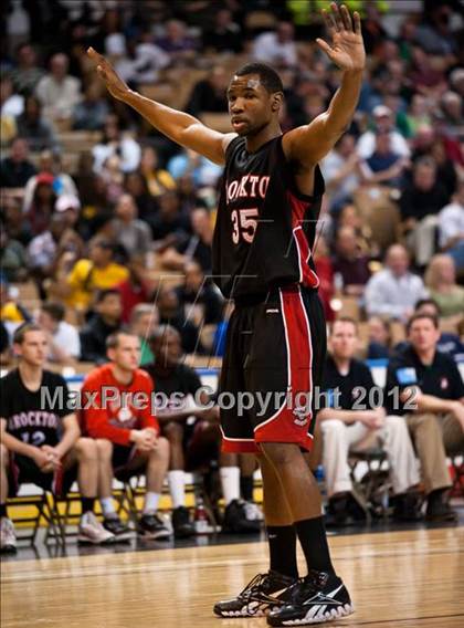 Thumbnail 1 in Central vs. Brockton (MIAA Division 1 Final) photogallery.