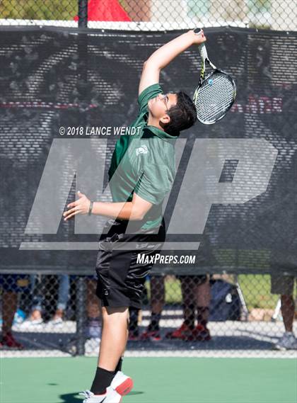 Thumbnail 1 in CHSAA 4A Region 1 Finals photogallery.