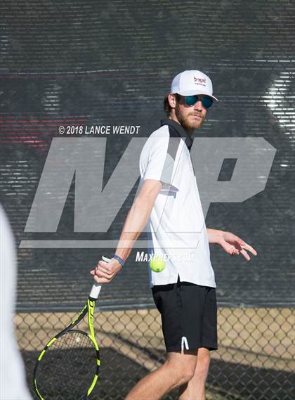 Thumbnail 2 in CHSAA 4A Region 1 Finals photogallery.