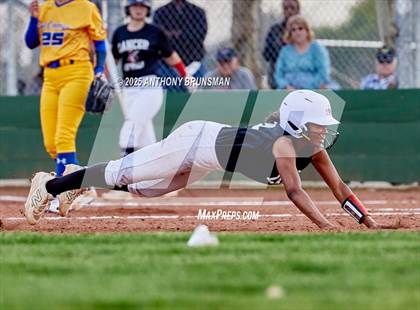 Thumbnail 3 in Del Campo @ Cordova photogallery.