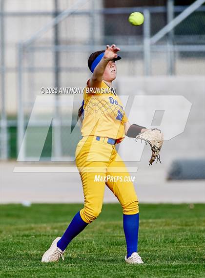 Thumbnail 3 in Del Campo @ Cordova photogallery.
